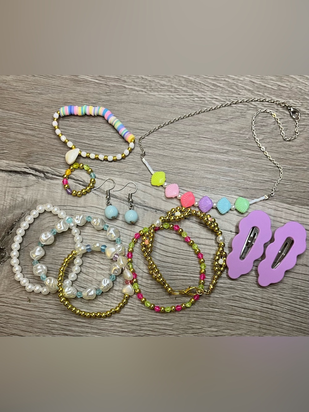 Colorful Shell & Bead Jewelry Lot
